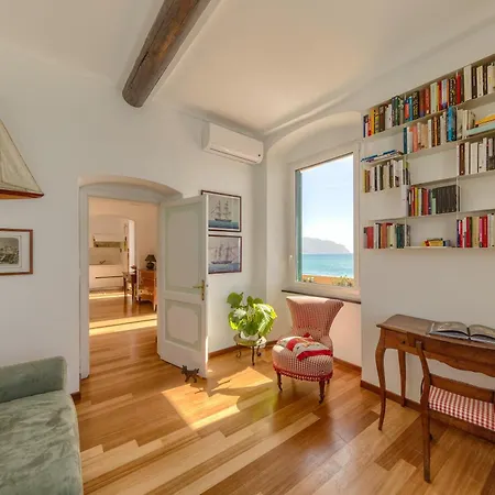 Il Castello - Beautiful Beachfront