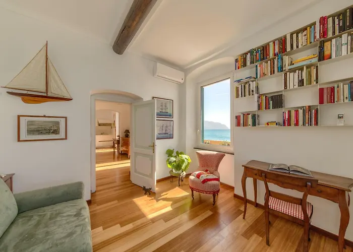 Il Castello - Beautiful Beachfront