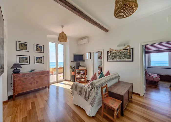 Apartment Il Castello - Beautiful Beachfront *